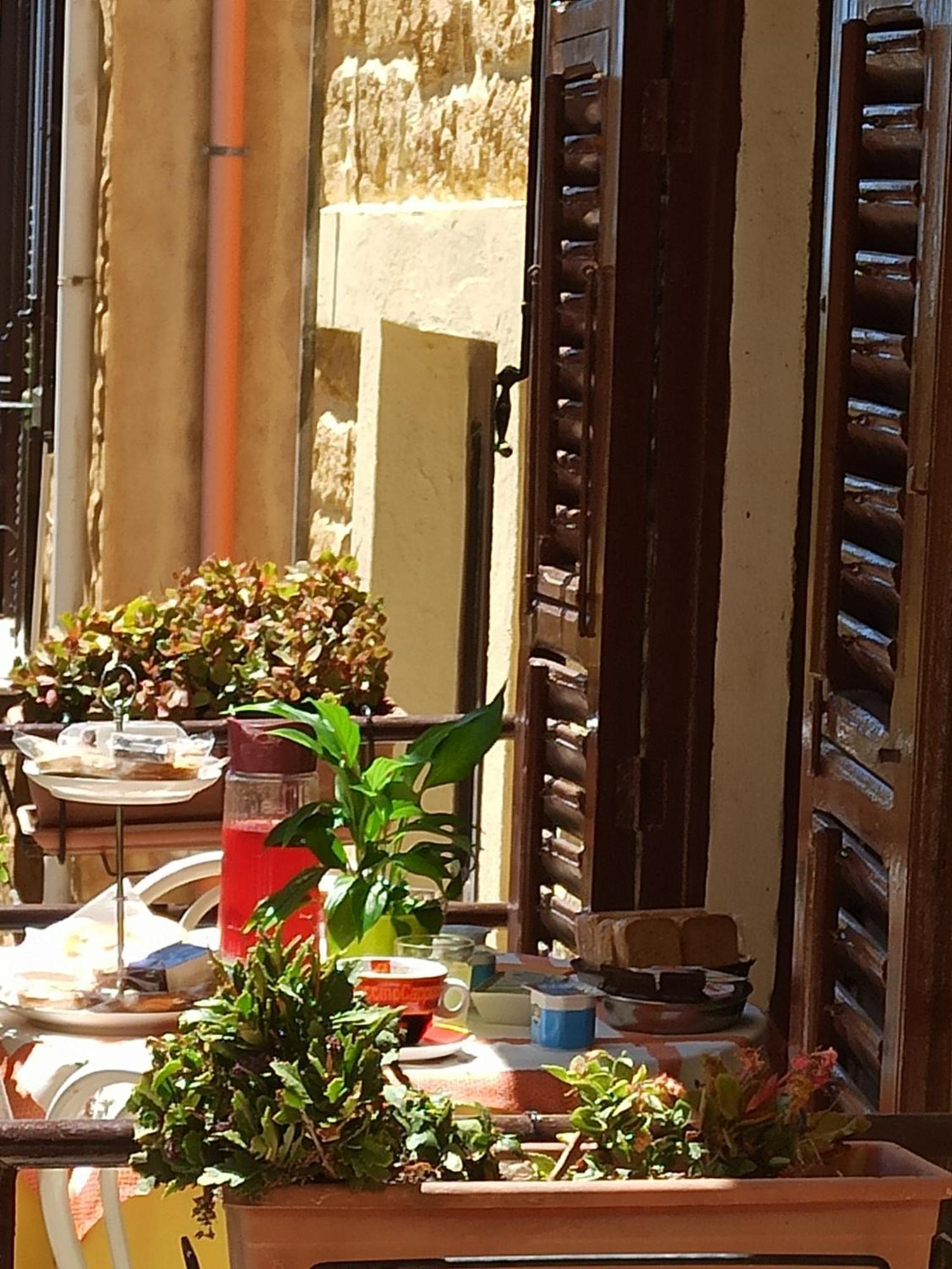 B&B Le 4 Stagioni Sul Viale, Belvedere Di Agrigento Luaran gambar