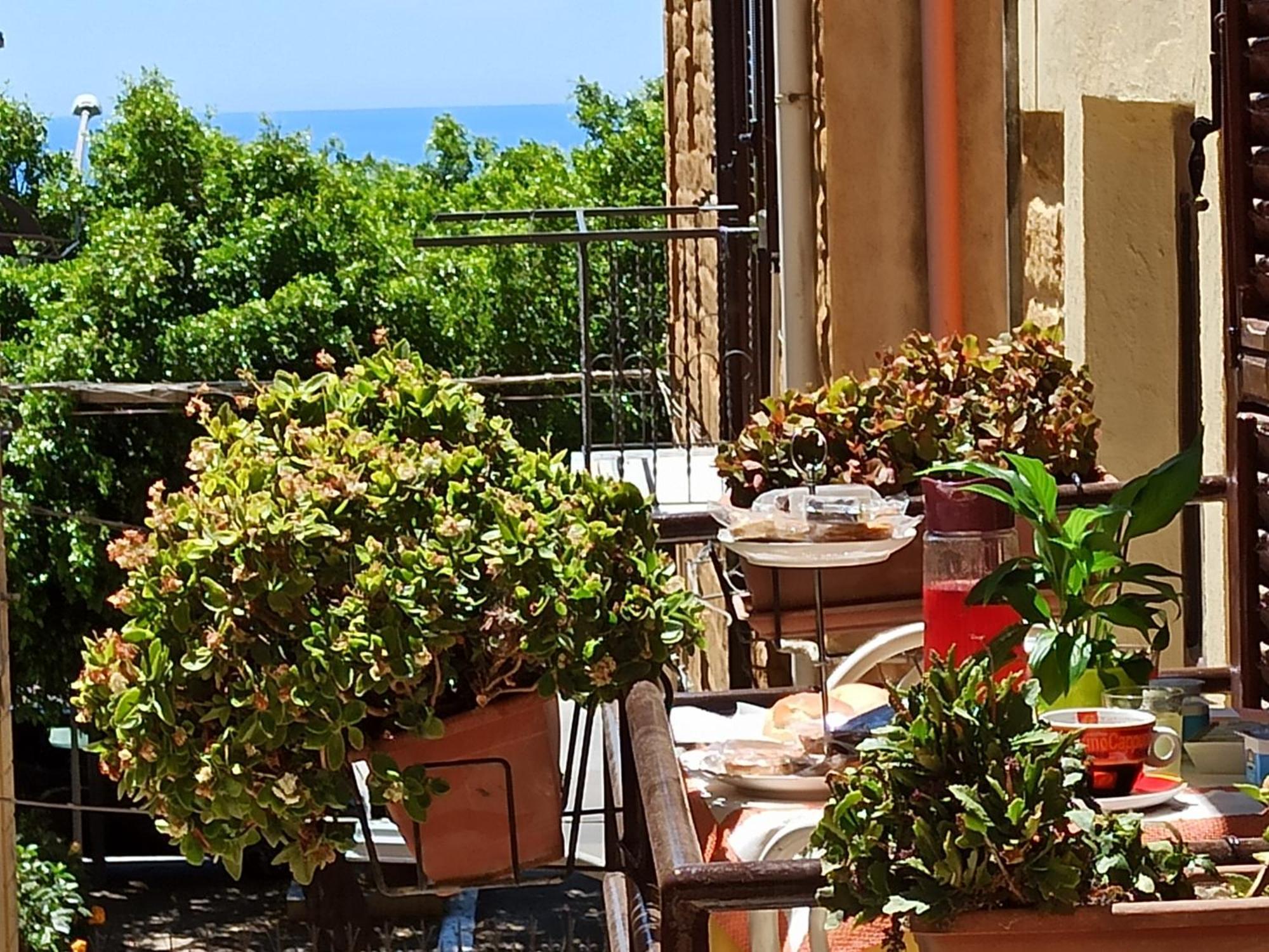 B&B Le 4 Stagioni Sul Viale, Belvedere Di Agrigento Luaran gambar