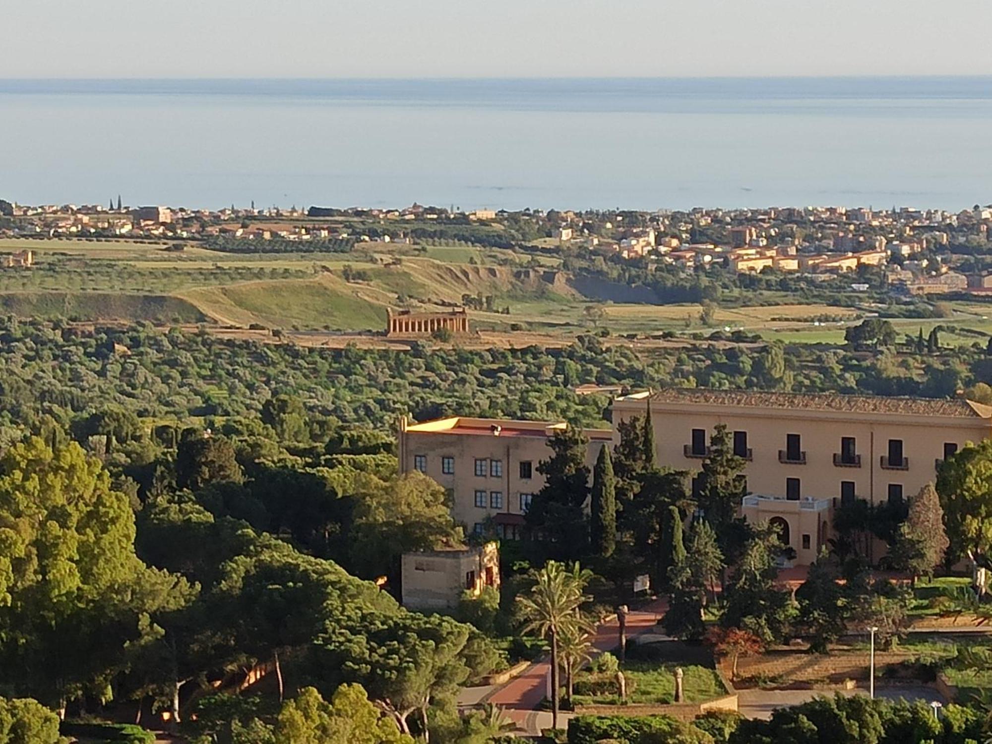 B&B Le 4 Stagioni Sul Viale, Belvedere Di Agrigento Luaran gambar