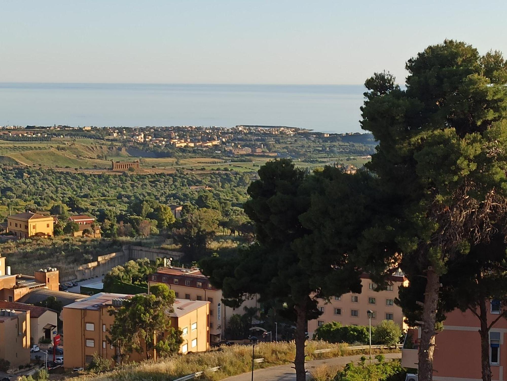 B&B Le 4 Stagioni Sul Viale, Belvedere Di Agrigento Luaran gambar